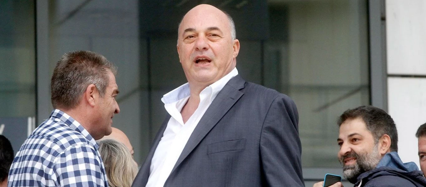 Ο Α.Κούγιας έστειλε... δωράκι στον Α.Μπέο - Η τούρτα «έκπληξη» (φώτο)